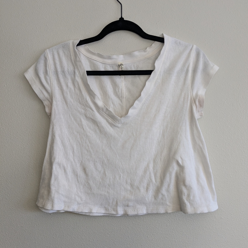 Free People Cropped V-Neck Size Small